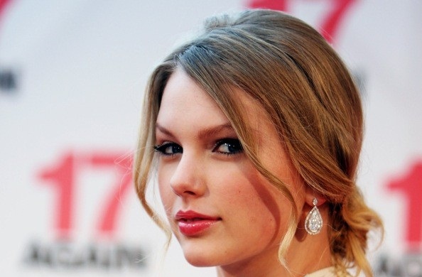 taylor swift cover photo kapak