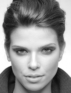 Larissa-Gacemer-Kimdir-Profile-Photo