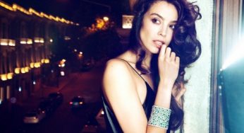 Azra Akın Kimdir?
