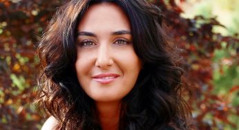 Ayşe Tolga Kimdir?