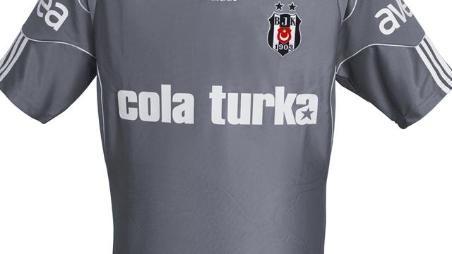 besiktasin yeni gri formasi 2