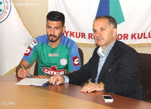 cenk guvenc caykur rizespor a imzayi atti 4907073 o