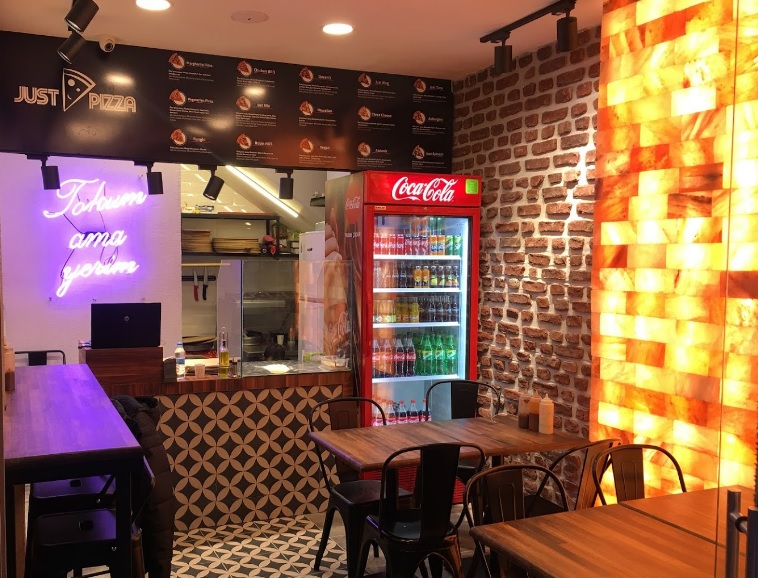 Just Pizza Gayrettepe 1 just pizza gayrettepe pizzaci