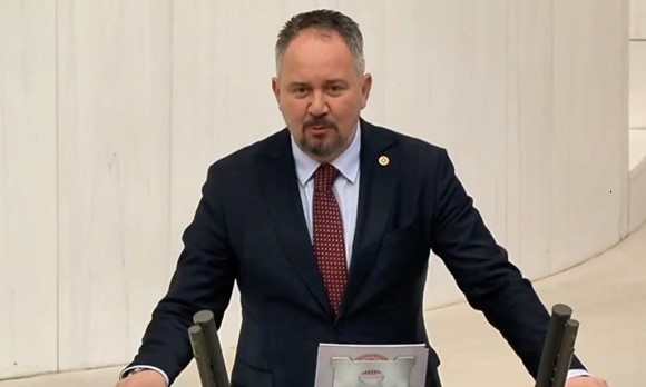 mestan ozcan kimdir nereli kac yasinda hangi partiden milletvekili